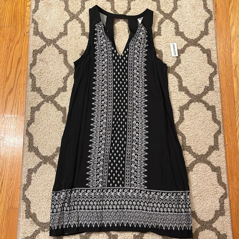 Old Navy Black Dress with White Geometric Print size medium